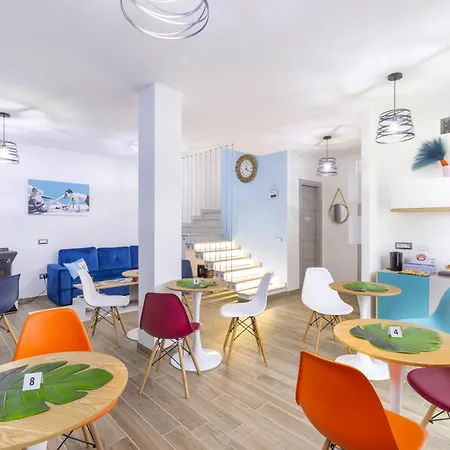 A Stunning With Pool And Jacuzzi Lula